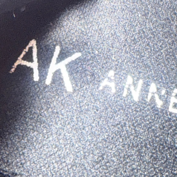 Anne Klein Coralie lug nonslip sole bootie. Pristine condition. Side zip sz 8.5 - Picture 3 of 9